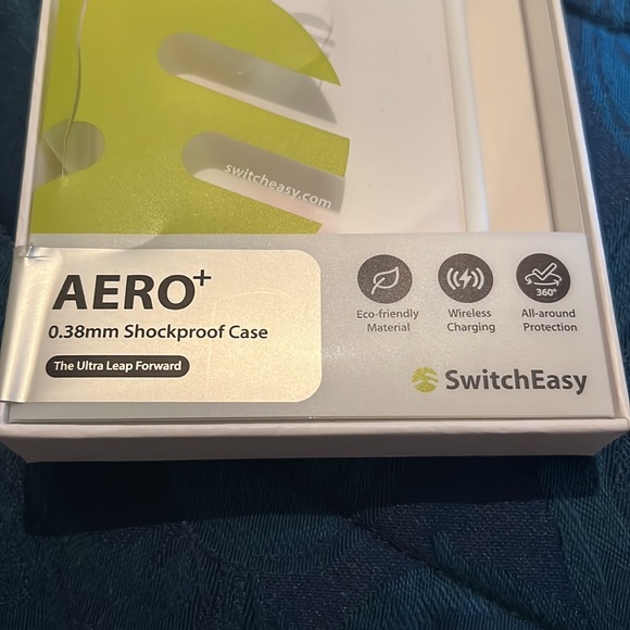 AERO+ Ultra-Light Shockproof Case iPhone 13 series - Picture 4 of 4